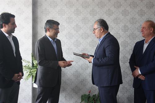 دکتر کورش نجفی پاشاکی به سمت مدیرعاملی شرکت طرح و توسعه آریا عمران پارس منصوب شدند.