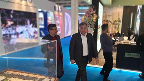 حضور معاون امور شرکت‌های صندوق ذخیره فرهنگیان در غرفه مگاپارس